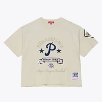 T-shirt court Mitchell & Ness crème Philadelphia Phillies Cooperstown Yacht Rock pour femme