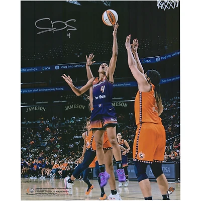 Photographie autographiée de Skylar Diggins-Smith Phoenix Mercury en maillot violet de 16" x 20"