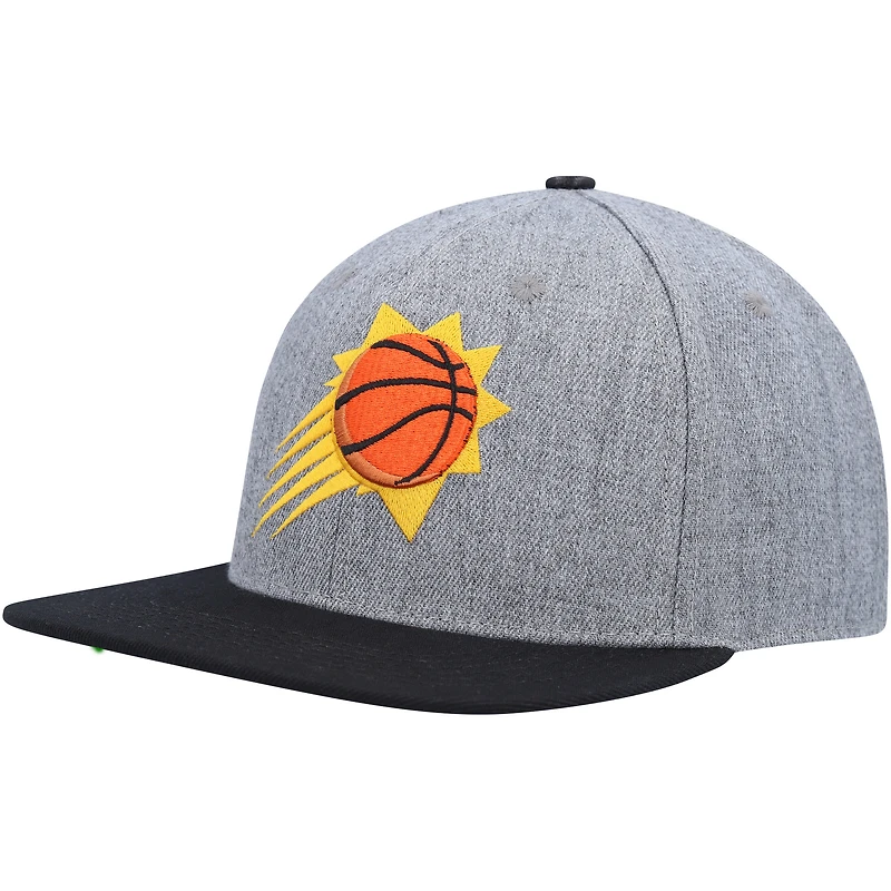 Men's Pro Standard Gray/Black Phoenix Suns Classic Logo Two-Tone Snapback Hat