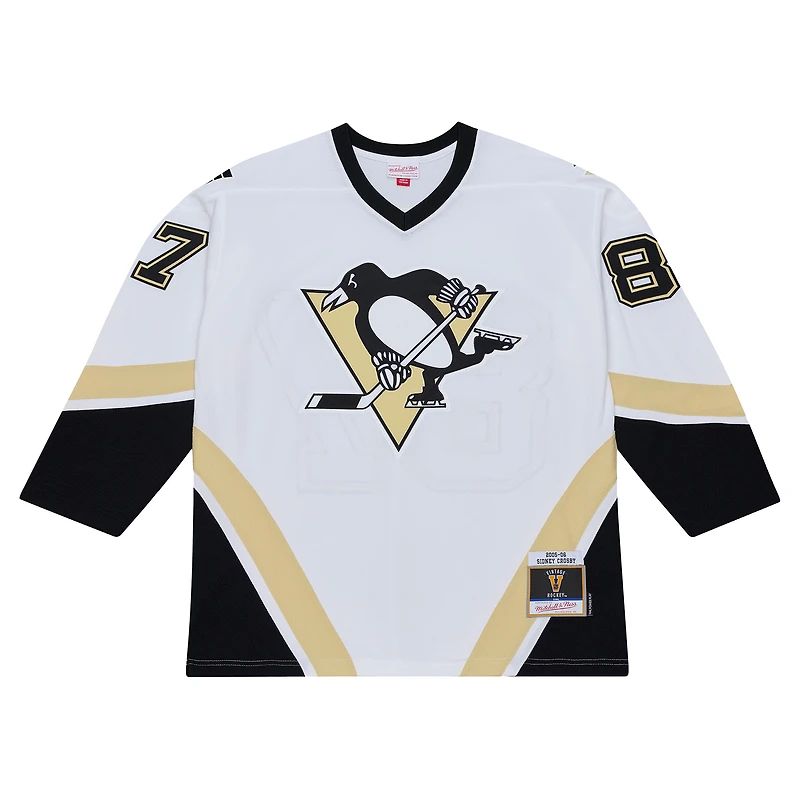 Maillot de jeu puissance Mitchell & Ness Sidney Crosby blanc des Penguins Pittsburgh 2005 pour homme