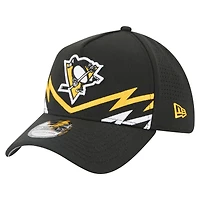 Casquette perforée A-Frame Flex noire New Era 39THIRTY des Penguins de Pittsburgh pour homme