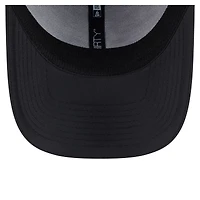 Men's New Era  Black Pittsburgh Penguins Blackout 39THIRTY Flex Fit Hat