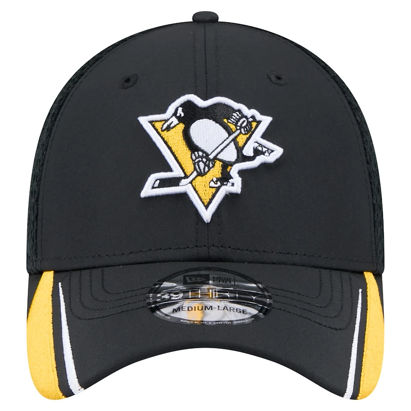 Men's New Era  Black Pittsburgh Penguins Linear Featherweight 39THIRTY Flex Hat