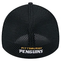 Men's New Era  Black Pittsburgh Penguins Linear Featherweight 39THIRTY Flex Hat