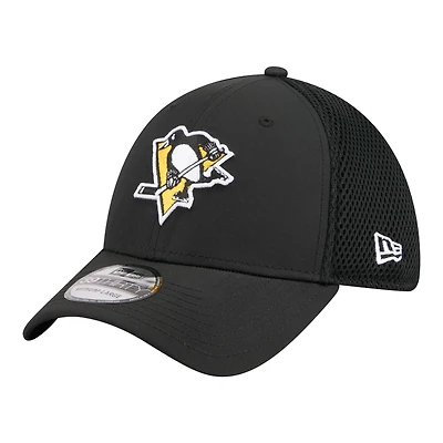 Men's New Era Black Pittsburgh Penguins Logo 39THIRTY Flex Hat