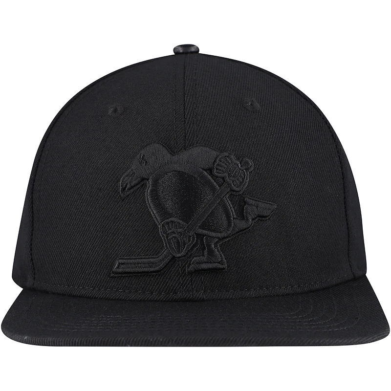 Casquette Snapback classique ton sur ton Pro Standard pour homme des Penguins de Pittsburgh noirs