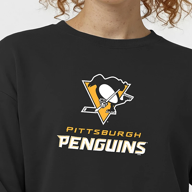 Women's Champion  Black Pittsburgh Penguins Wordmark Lockup Powerblend Sweatshirt