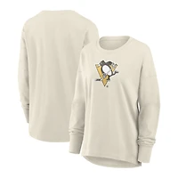 T-shirt à manches longues Fanatics Cream Pittsburgh Penguins pour femmes, logo vieilli