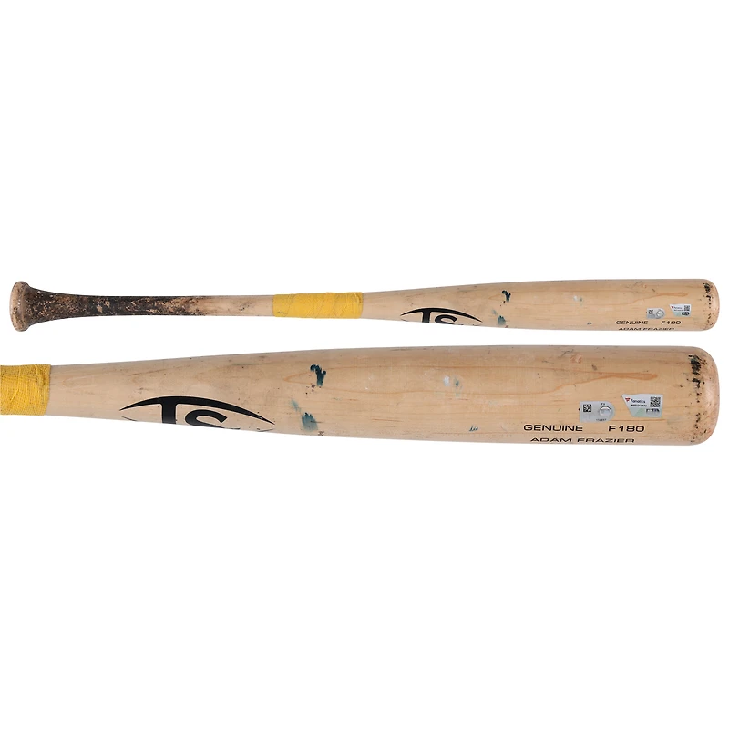 Adam Frazier, batte de baseball des Pirates de Pittsburgh, Tan Louisville Slugger, utilisée lors du match contre les Guardians de Cleveland, le 19 avril 2025