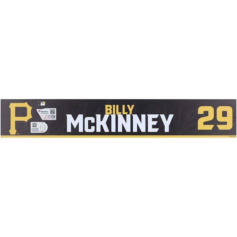 Plaque signalétique noire numéro 29 émise par le joueur des Pirates de Pittsburgh de Billy Mckinney lors de l'entraînement de printemps de la MLB 2024