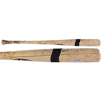 Bryan Reynolds, batte de baseball des Pirates de Pittsburgh, Tan Louisville Slugger, utilisée lors du match contre les Mariners de Seattle, le 6 juillet 2025