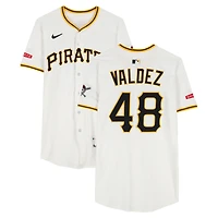 V106832 Pirate Enmanuel Valdez Pittsburgh Pirates Maillot blanc n° 48 émis par le joueur de la saison MLB 2025 48 Enmanuel Valdez UNS PI JERSEY 45835 COLGMUJER PIBBJR0980 #1