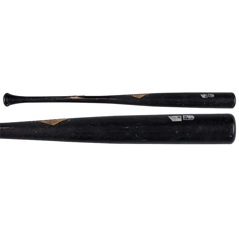 Batte de baseball cassée en vieux hickory noire de Jared Triolo des Pirates de Pittsburgh contre les Yankees de New York le 28 septembre 2024