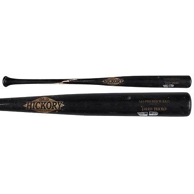 Batte de baseball cassée en vieux hickory noire de Jared Triolo des Pirates de Pittsburgh contre les Yankees de New York le 28 septembre 2024