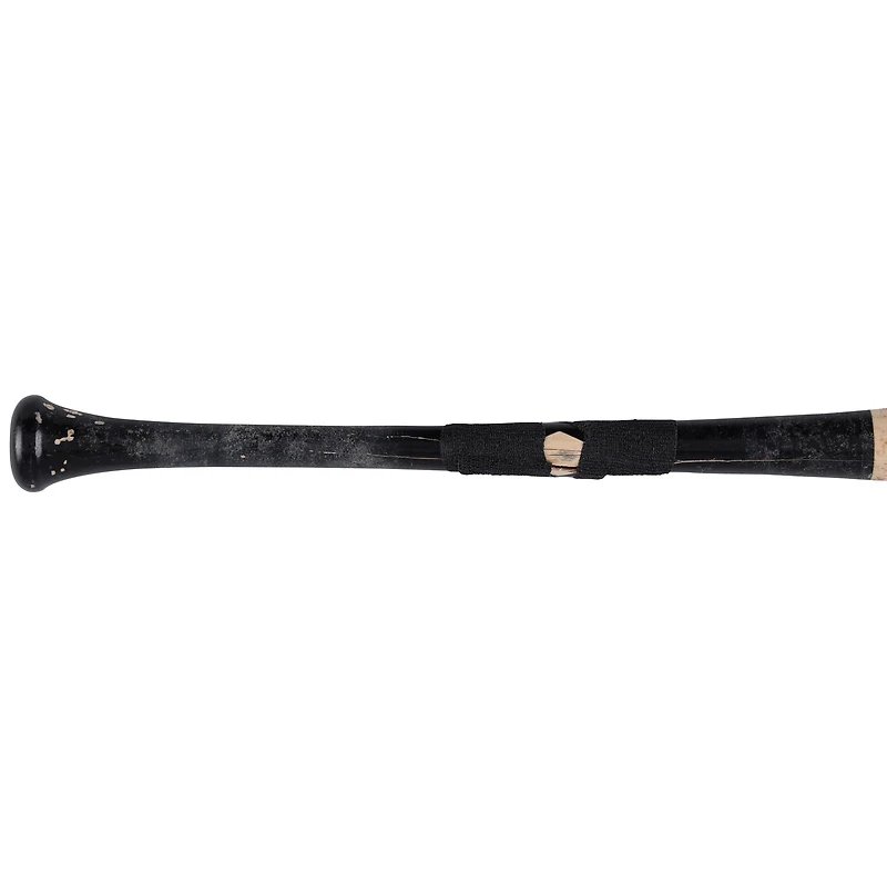 Batte de baseball cassée en vieux hickory beige/noire de Jared Triolo, utilisée par les Pirates de Pittsburgh lors du match contre les Yankees de New York, le 4 avril 2025