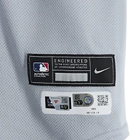 Maillot Nike gris n° 13 des Pirates de Pittsburgh de Ke'Bryan Hayes, utilisé lors du match contre les Angels de Los Angeles, le 23 avril 2025