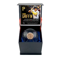 Balle de baseball en cristal des Pirates de Pittsburgh de Konnor Griffin, avec de la terre utilisée lors de ses débuts en MLB