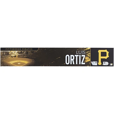 Plaque signalétique noire émise par le joueur des Pirates de Pittsburgh Luis Ortiz pour la saison 2023 de la MLB