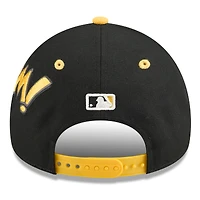 Casquette ajustable New Era 9FORTY noire/dorée pour homme, édition 2025 des Pirates de Pittsburgh, édition MLB Players' Weekend