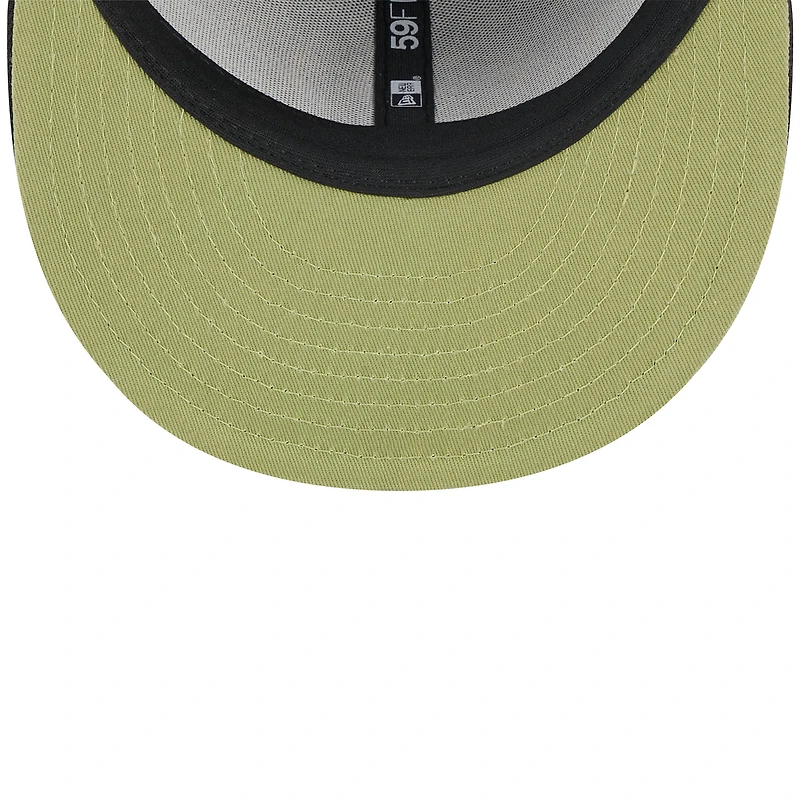 Casquette ajustée 59FIFTY pour la Journée des forces armées 2024 New Era noire Pirates de Pittsburgh hommes