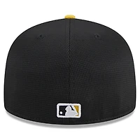 Casquette ajustée 59FIFTY d'entraînement au bâton des Pirates de Pittsburgh 2024 New Era noire pour hommes