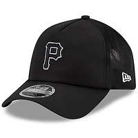 Casquette trucker ajustable New Era noire Pittsburgh Pirates 2026 pour homme, modèle Apex 9FORTY.