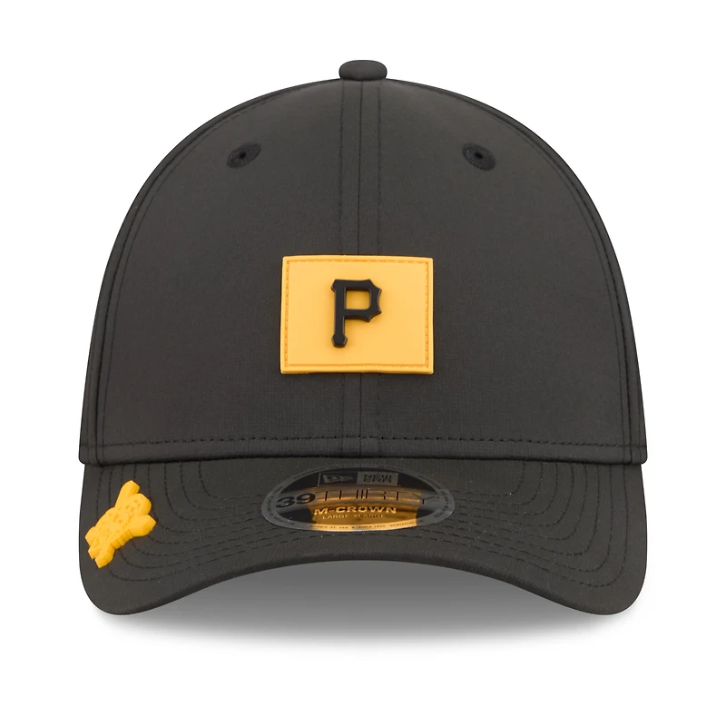 Men's New Era  Black Pittsburgh Pirates 2026 Clubhouse M-Crown 39THIRTY Flex Hat