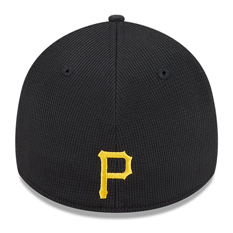 Men's New Era Black Pittsburgh Pirates City Connect Batting Practice 39THIRTY Flex Hat