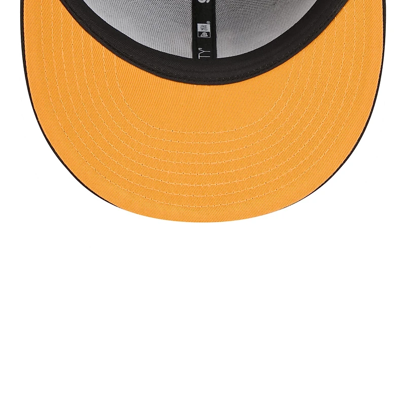Men's New Era Black Pittsburgh Pirates Looney Tunes Daffy Duck 9FIFTY Snapback Hat