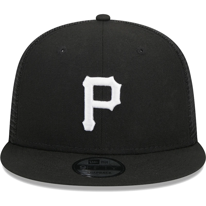 Men's New Era Black Pittsburgh Pirates Trucker 9FIFTY Snapback Hat
