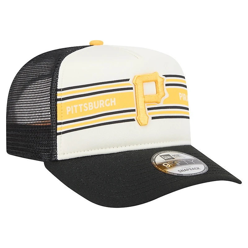 Casquette snapback A-Frame 9FIFTY Trucker pour homme New Era crème/noir avec bannière des Pirates de Pittsburgh