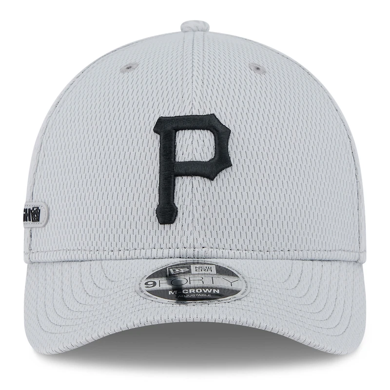 Casquette ajustable MLB Clubhouse 9FORTY M-Crown 2025 des Pirates de Pittsburgh de New Era pour homme, gris