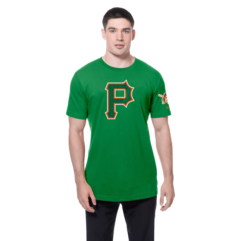 T-shirt à logo trèfle de la Saint-Patrick des Pirates Pittsburgh New Era pour homme, vert Kelly