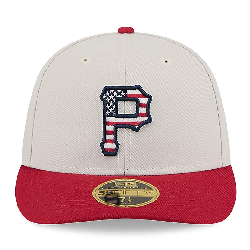 Casquette ajustée 59FIFTY à profil bas du 4 juillet New Era pour hommes, kaki/rouge, Pittsburgh Pirates 2024
