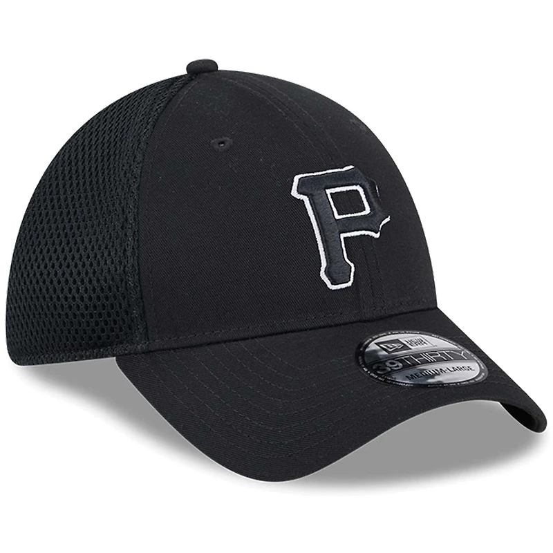 Men's New Era Pittsburgh Pirates Neo 39THIRTY Flex Hat