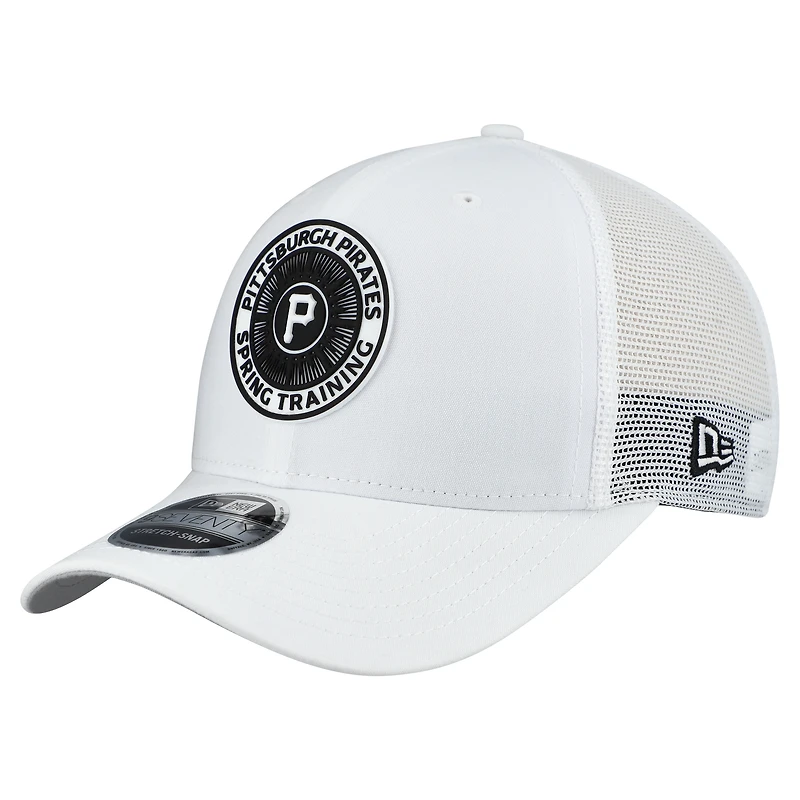 Casquette trucker ajustable New Era blanche Pittsburgh Pirates 2026 Spring Training Fan Pack 9SEVENTY pour homme