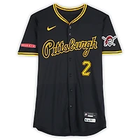 Maillot Nike noir n° 2 de Spencer Horwitz, des Pirates de Pittsburgh, utilisé lors du match contre les Reds de Cincinnati, les 20 et 21 mai 2025
