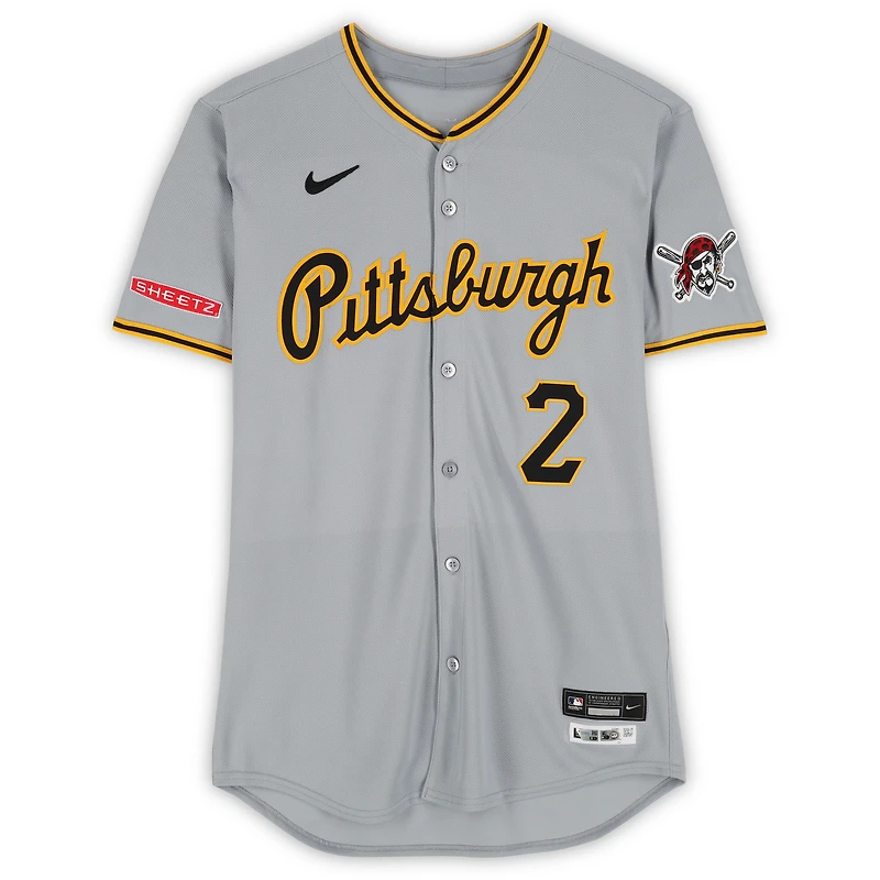 Maillot Nike gris n° 2 de Spencer Horwitz, des Pirates de Pittsburgh, utilisé lors du match contre les Brewers de Milwaukee, le 23 juin 2025