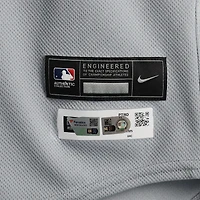 Maillot Nike gris n° 2 de Spencer Horwitz, des Pirates de Pittsburgh, utilisé lors du match contre les Brewers de Milwaukee, le 23 juin 2025