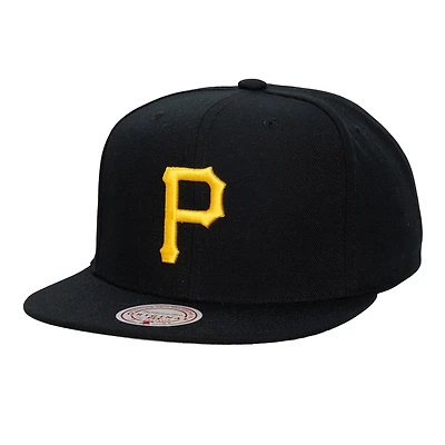Unisex Mitchell & Ness  Black Pittsburgh Pirates Side Logo Snapback Hat
