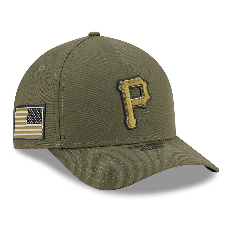 Casquette ajustable New Era Green Pittsburgh Pirates 2026 Journée des forces armées 9FORTY M-Crown pour jeunes