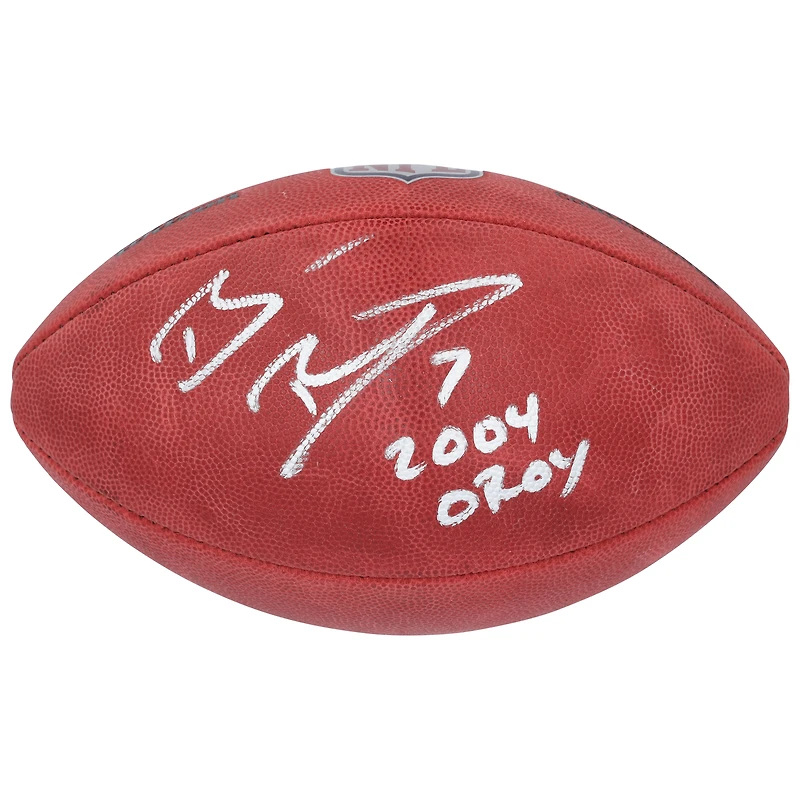 Ballon de football Wilson Duke en couleurs, autographié par Ben Roethlisberger des Steelers de Pittsburgh, avec inscription « 2004 OROY ».