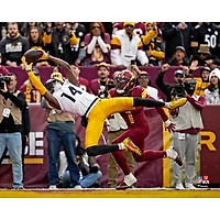 George Pickens Pittsburgh Steelers Unsigned Week 10 Touchdown Catch vs. Washington Commanders Photograph