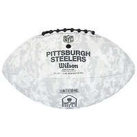 Ballon de football américain autographié par Joe Greene des Pittsburgh Steelers, hommage au service Wilson 2024, avec l'inscription « HOF 87 »