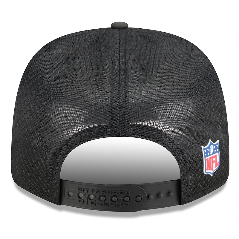Casquette camionneur ajustable noire New Era 9SEVENTY des Pittsburgh Steelers 2025 Sideline pour homme