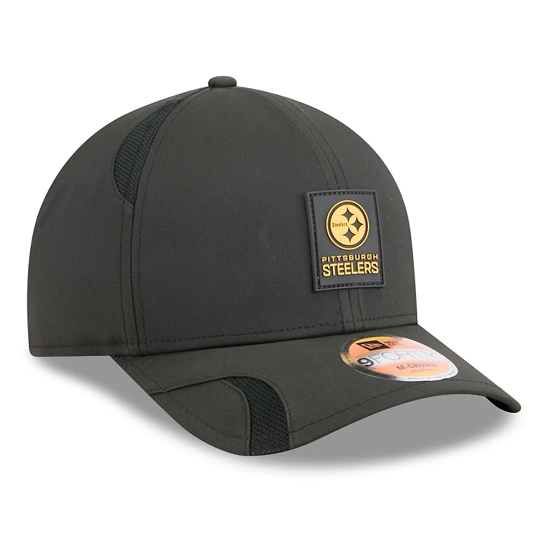 Casquette ajustable noire New Era 9FORTY Sideline des Pittsburgh Steelers 2025 pour homme