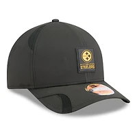 Casquette ajustable noire New Era 9FORTY Sideline des Pittsburgh Steelers 2025 pour homme