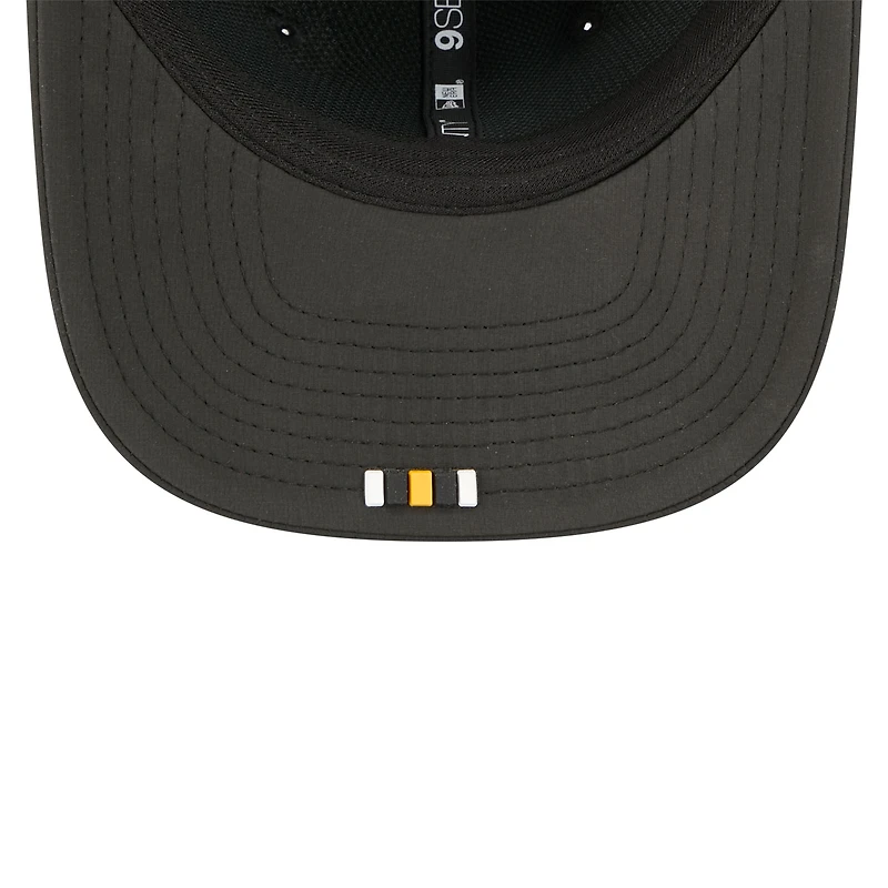 Casquette ajustable noire New Era Pittsburgh Steelers 2025 Sideline Throwback 9SEVENTY Trucker pour homme