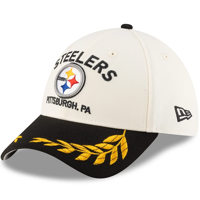 Casquette New Era 39THIRTY Flex crème/noire pour homme des Pittsburgh Steelers, repêchage NFL 2025