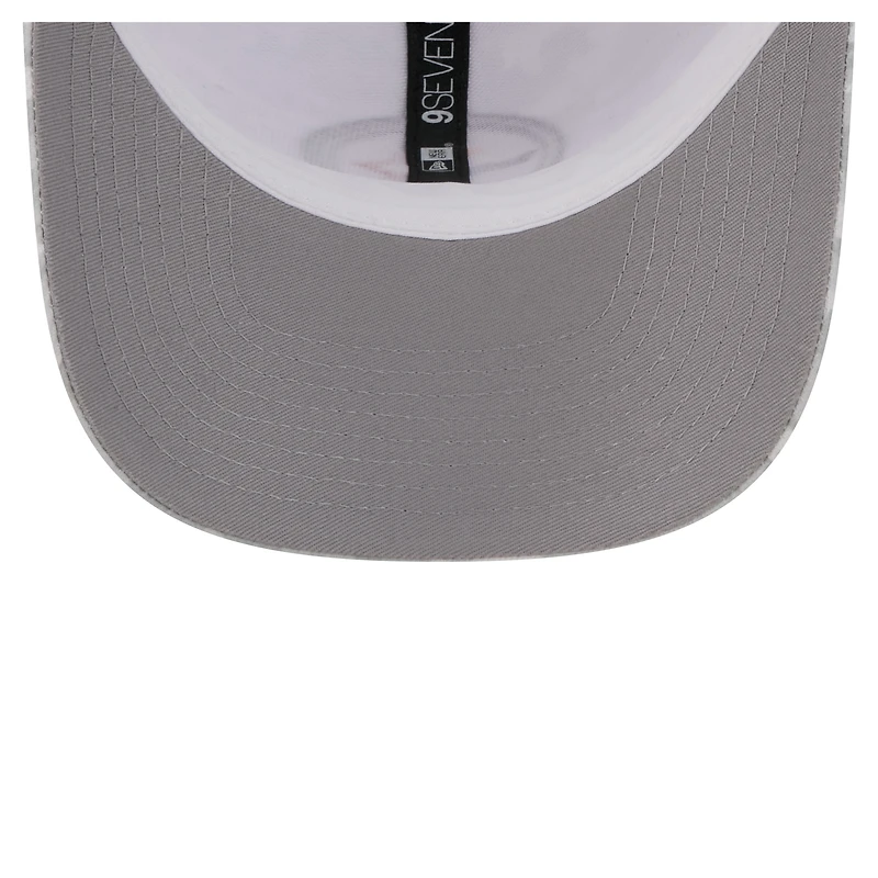 Casquette ajustable New Era grise Pittsburgh Steelers 2025 Salute to Service Fan Pack 9SEVENTY pour homme